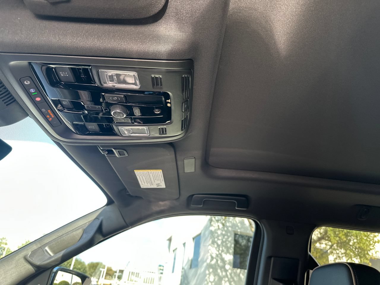 2026 Chevrolet Suburban High Country - Photo 18
