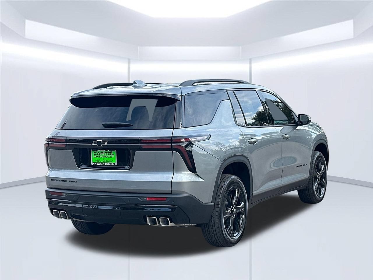 2027 Chevrolet Traverse LT SUV, photo 5