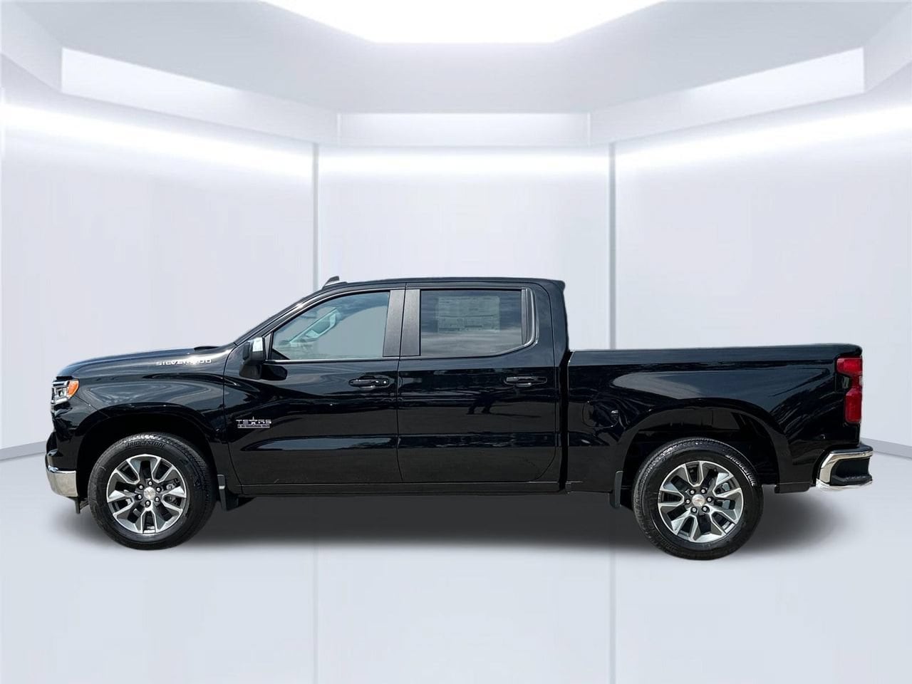 2026 Chevrolet Silverado 1500 LT Truck, photo 2