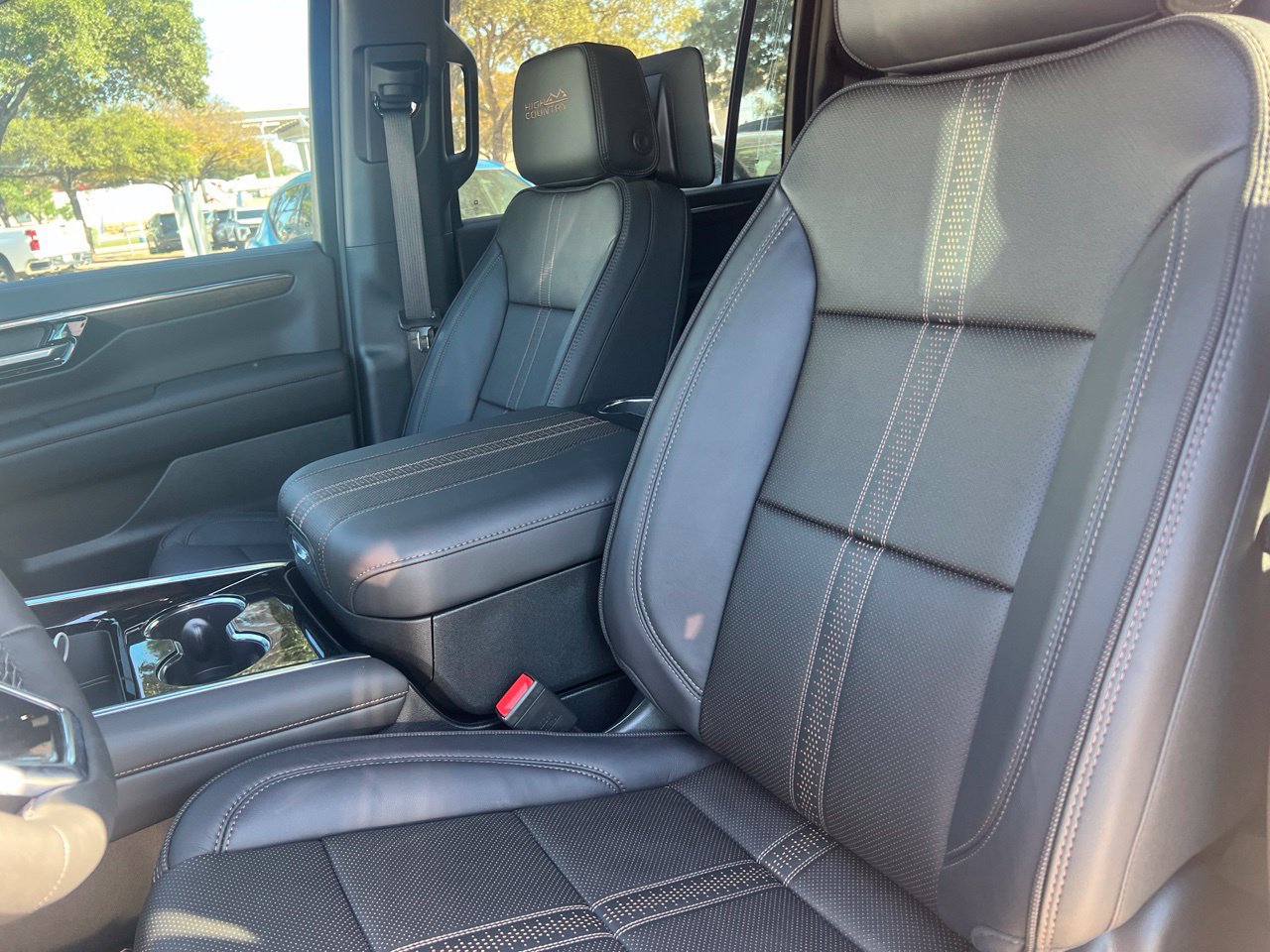 2026 Chevrolet Suburban High Country SUV, photo 11