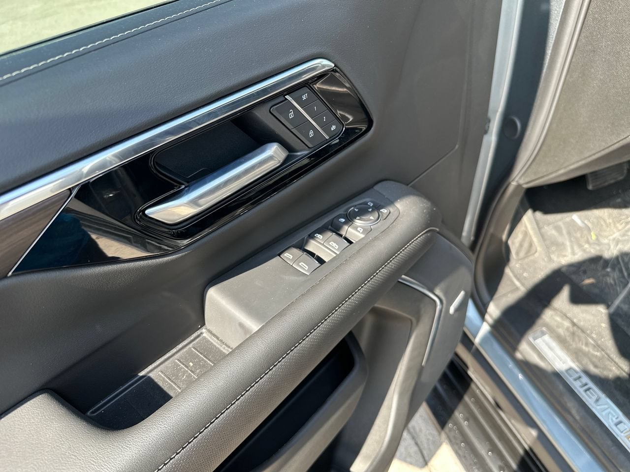 2026 Chevrolet Suburban High Country - Photo 12