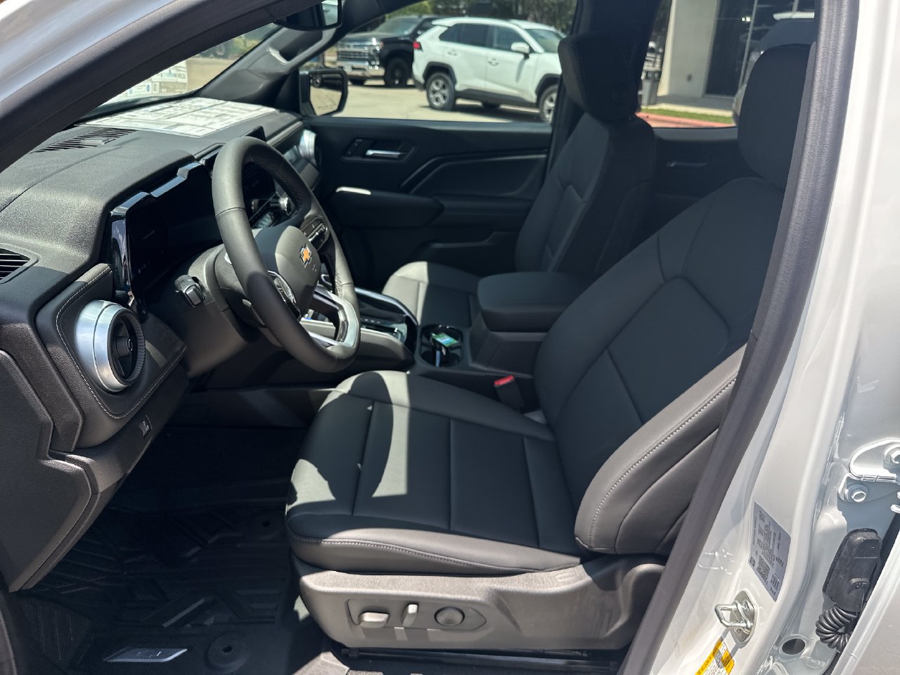 2026 Chevrolet Colorado LT - Photo 9