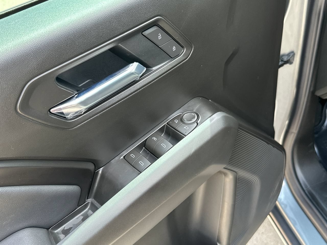 2026 Chevrolet Colorado LT - Photo 12