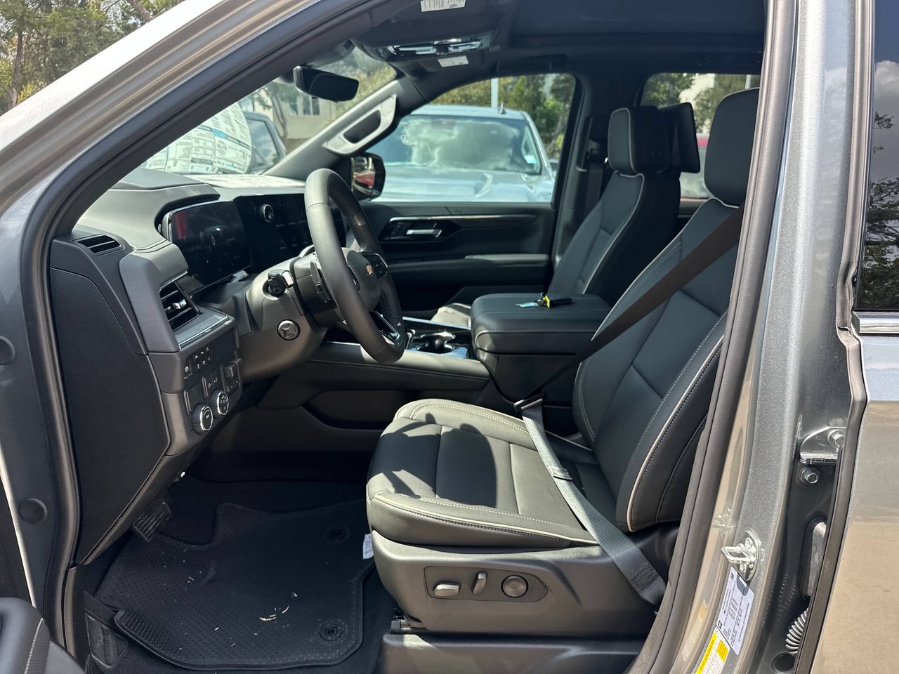2026 Chevrolet Suburban Premier SUV, photo 10