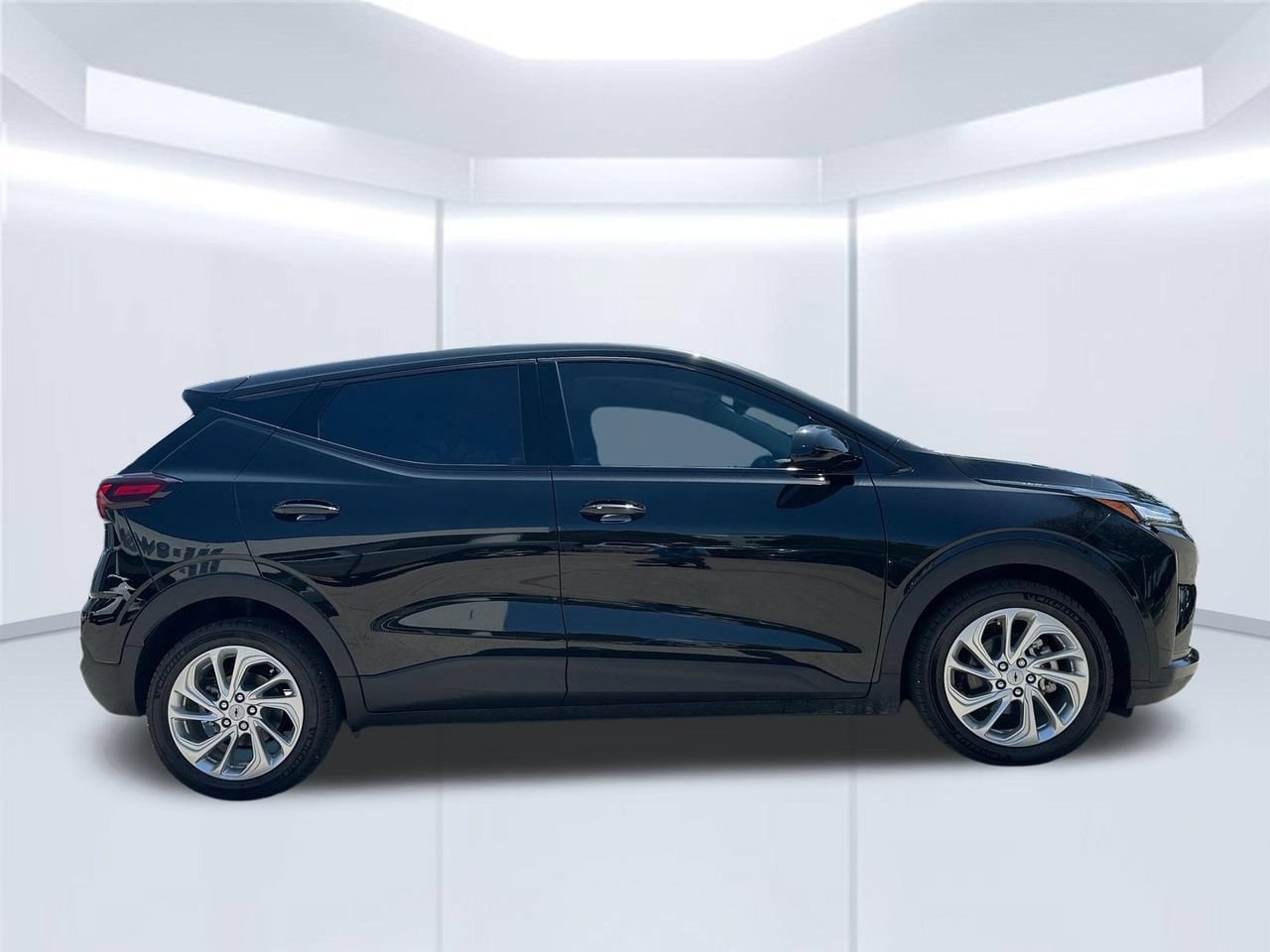2027 Chevrolet Bolt LT - Photo 7