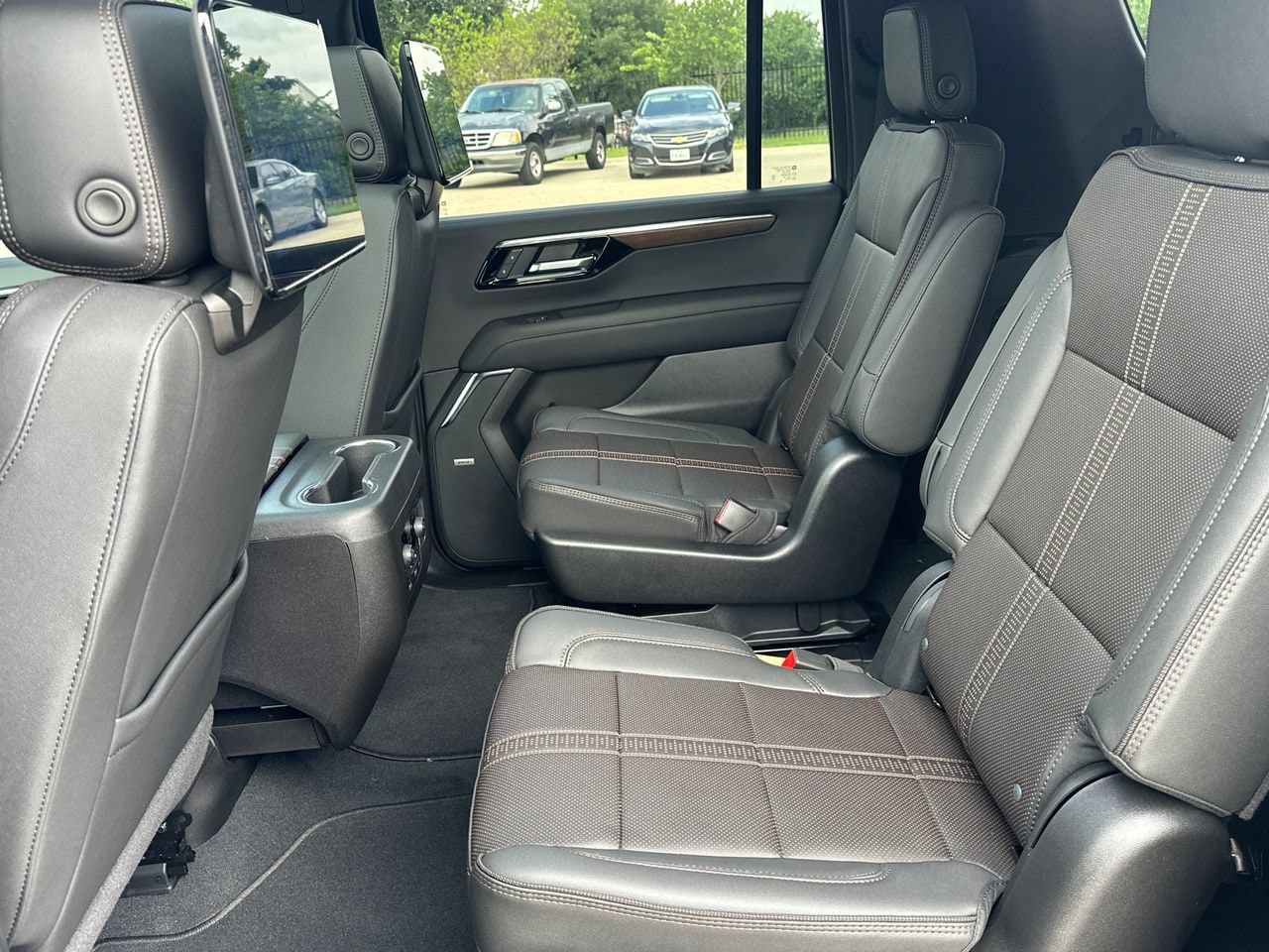 2026 Chevrolet Suburban High Country SUV, photo 27