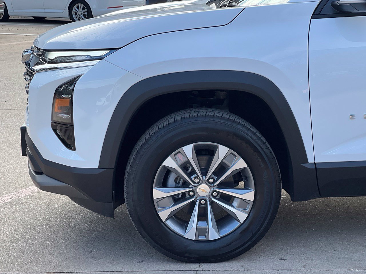 2027 Chevrolet Equinox LT - Photo 25
