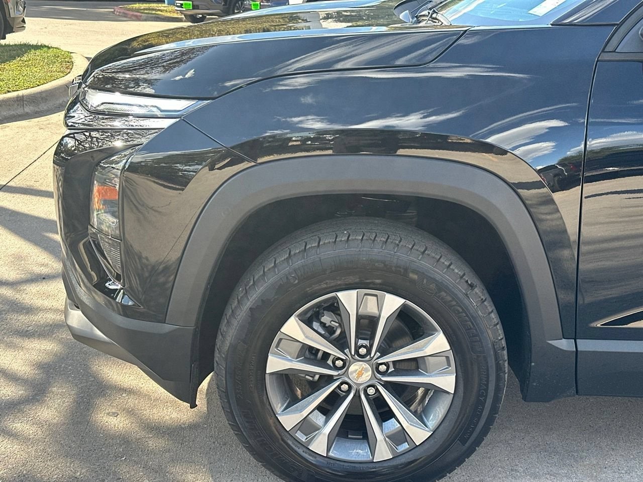 2027 Chevrolet Equinox LT - Photo 25