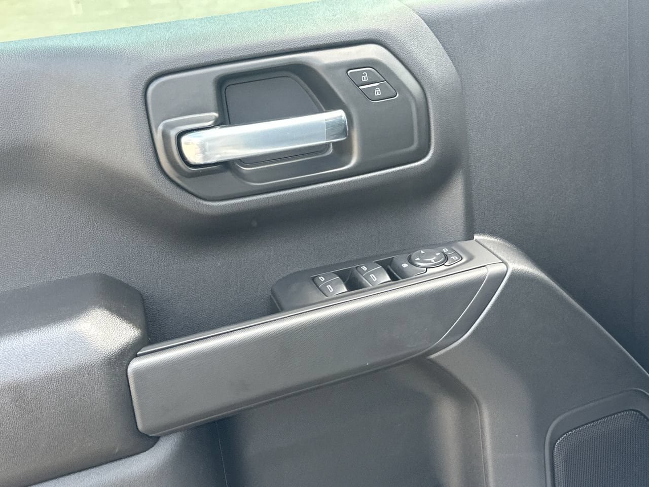 2026 Chevrolet Silverado 1500 Custom Trail Boss Truck, photo 11