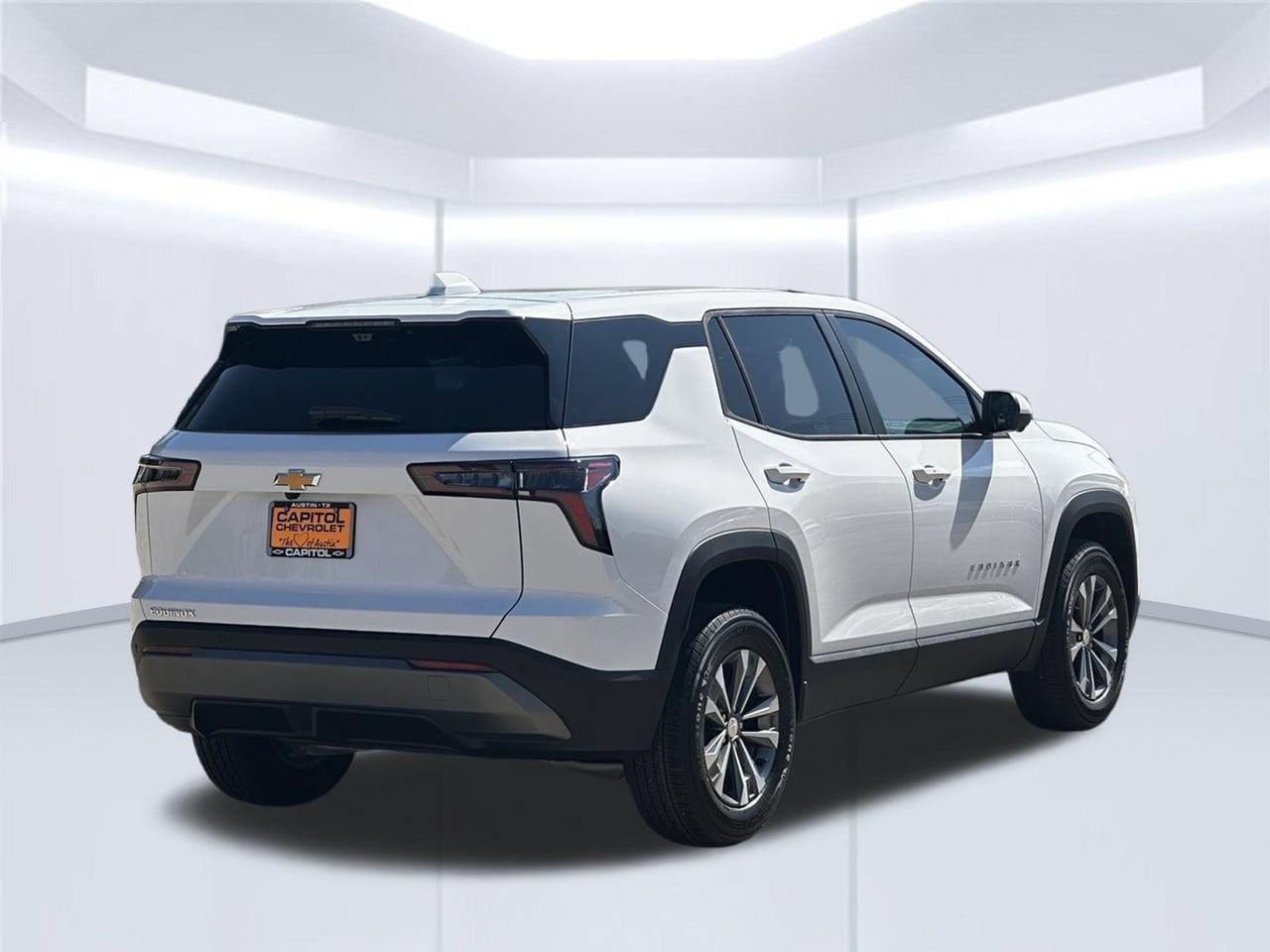2027 Chevrolet Equinox LT - Photo 8