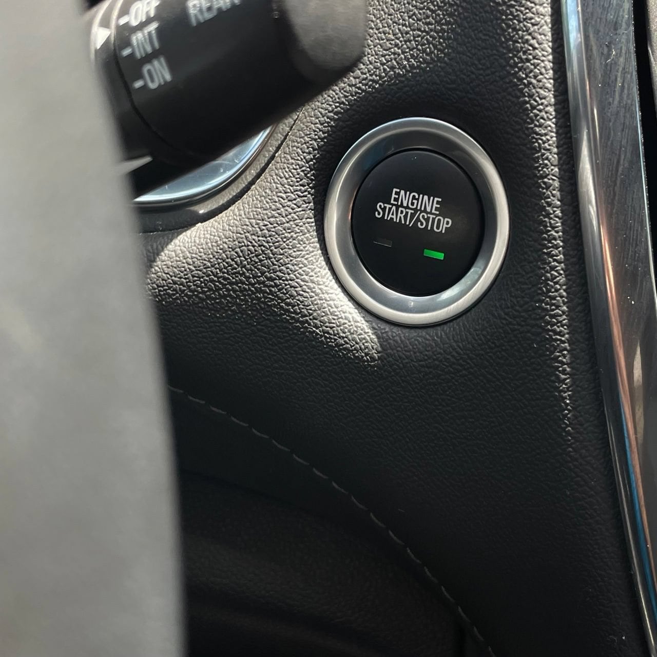 2023 Chevrolet Traverse 1LT - Photo 17