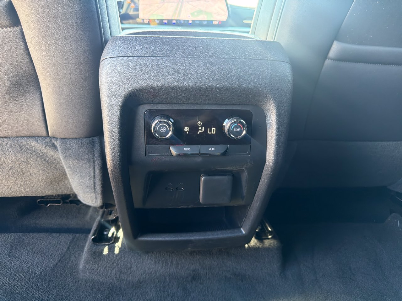 2027 Chevrolet Traverse LT - Photo 25