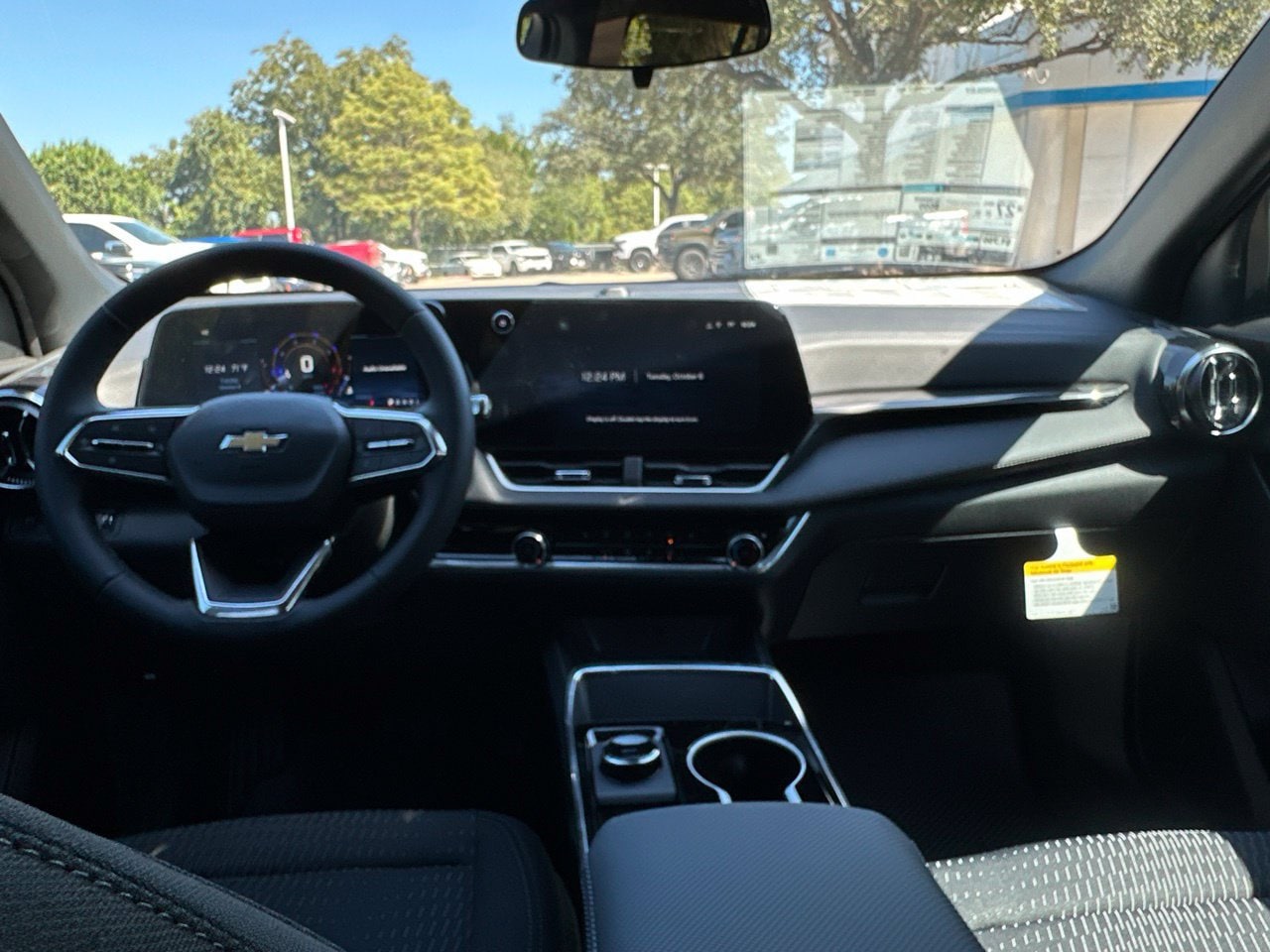 2027 Chevrolet Equinox LT, photo 13