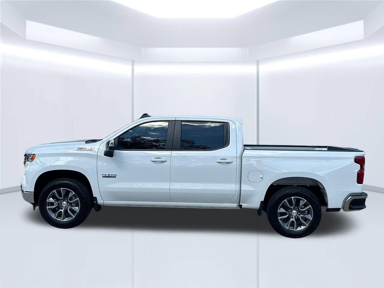 2026 Chevrolet Silverado 1500 LT Truck, photo 2