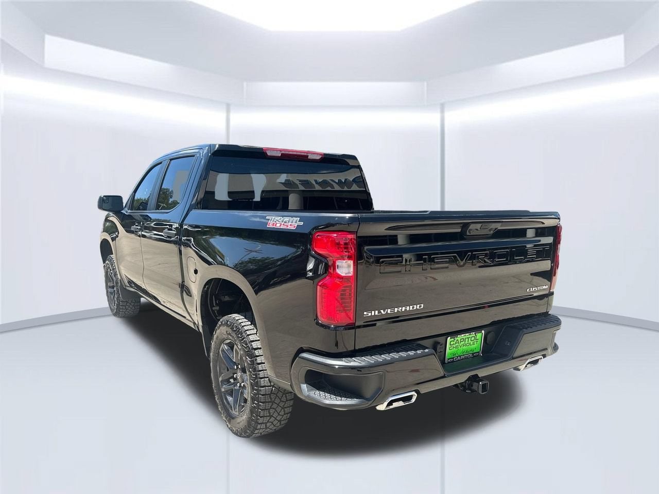 2026 Chevrolet Silverado 1500 Custom Trail Boss Truck, photo 3
