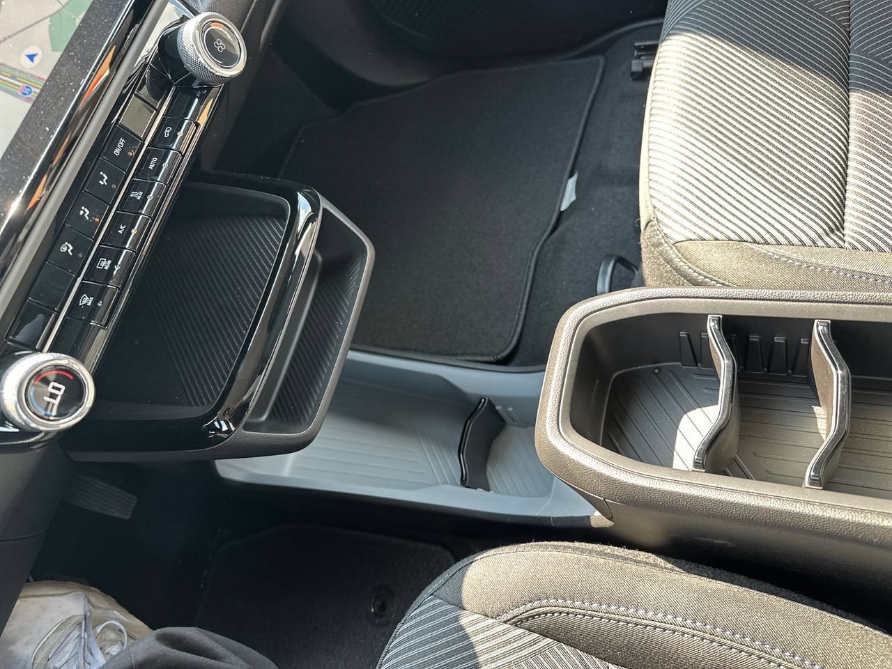 2027 Chevrolet Bolt LT - Photo 20