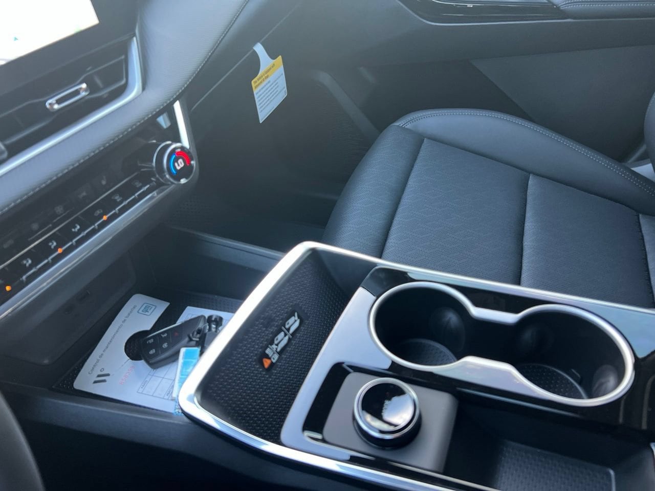 2027 Chevrolet Equinox LT SUV, photo 23