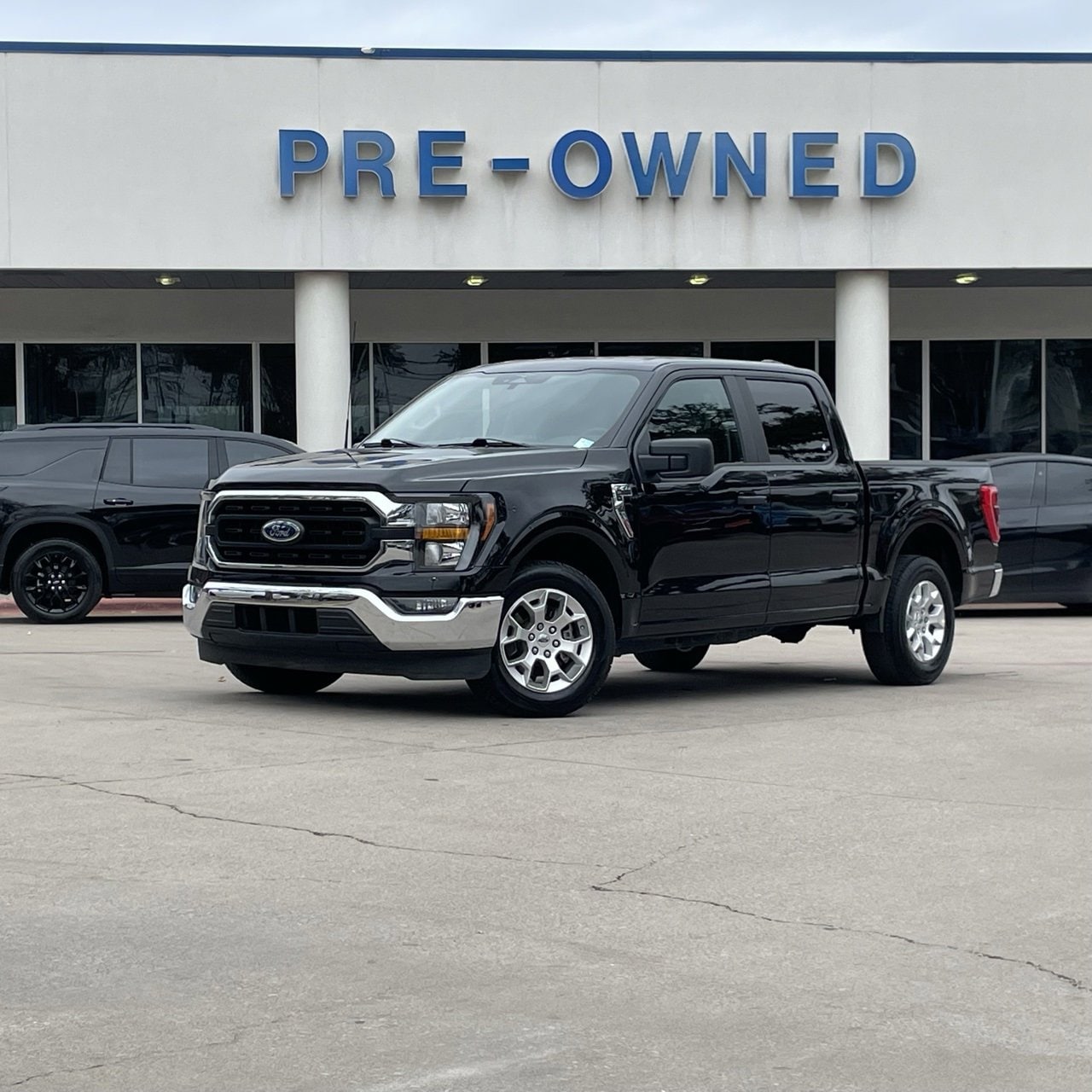 2023 Ford F-150 XL's photo