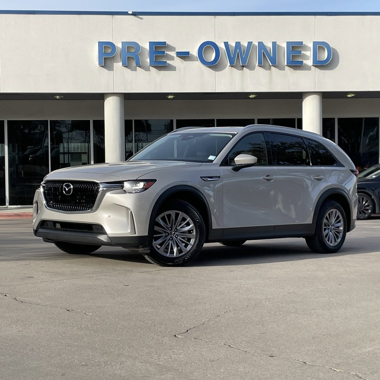 2025 Mazda CX-90 Preferred Package's photo