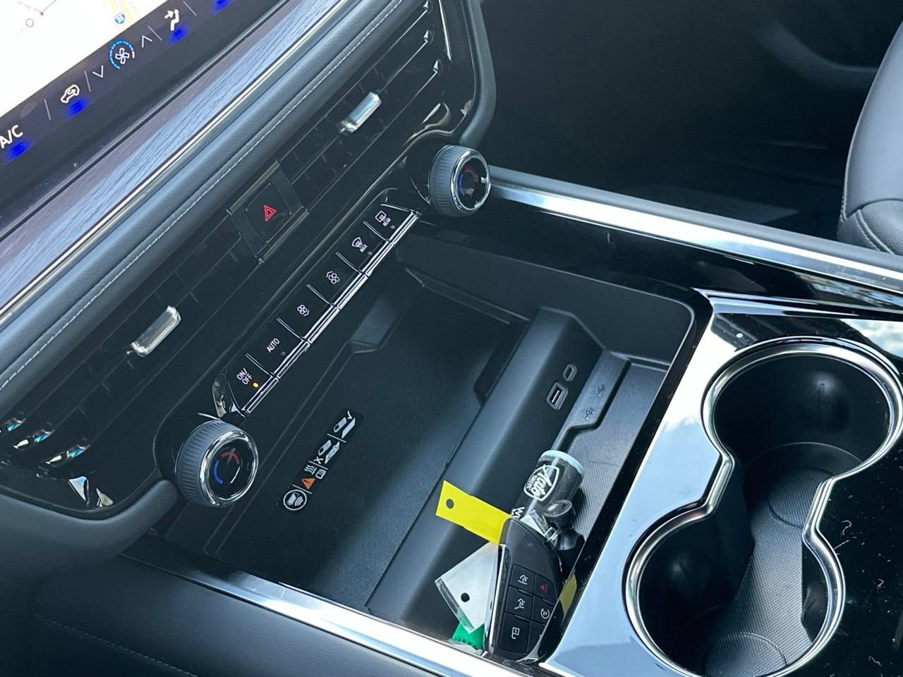 2026 Chevrolet Suburban Z71, photo 22