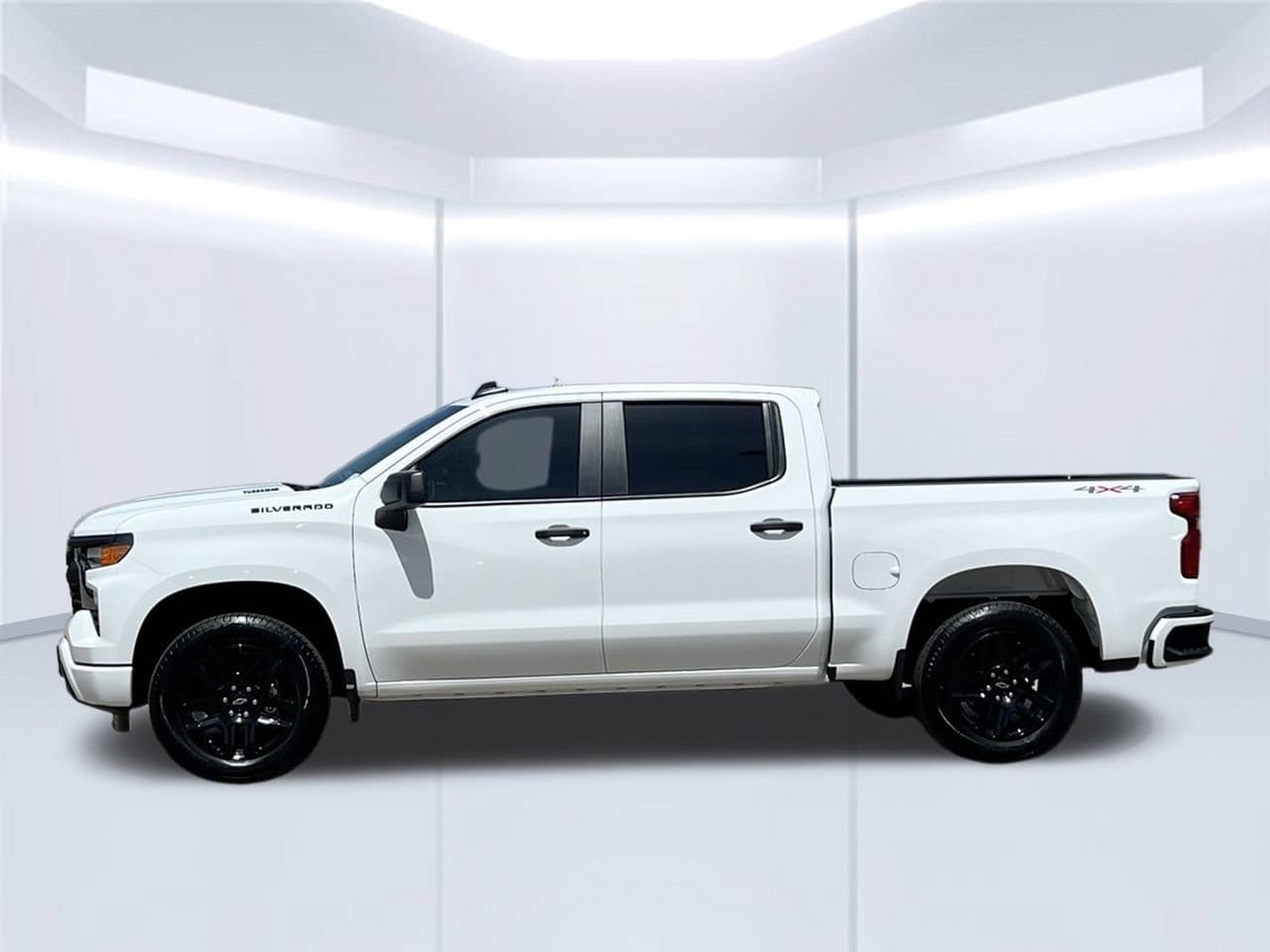 2026 Chevrolet Silverado 1500 Custom Truck, photo 3