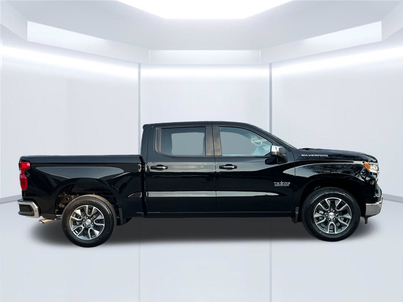 2026 Chevrolet Silverado 1500 LT - Photo 6