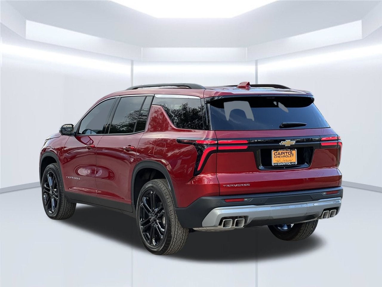 2027 Chevrolet Traverse LT SUV, photo 4