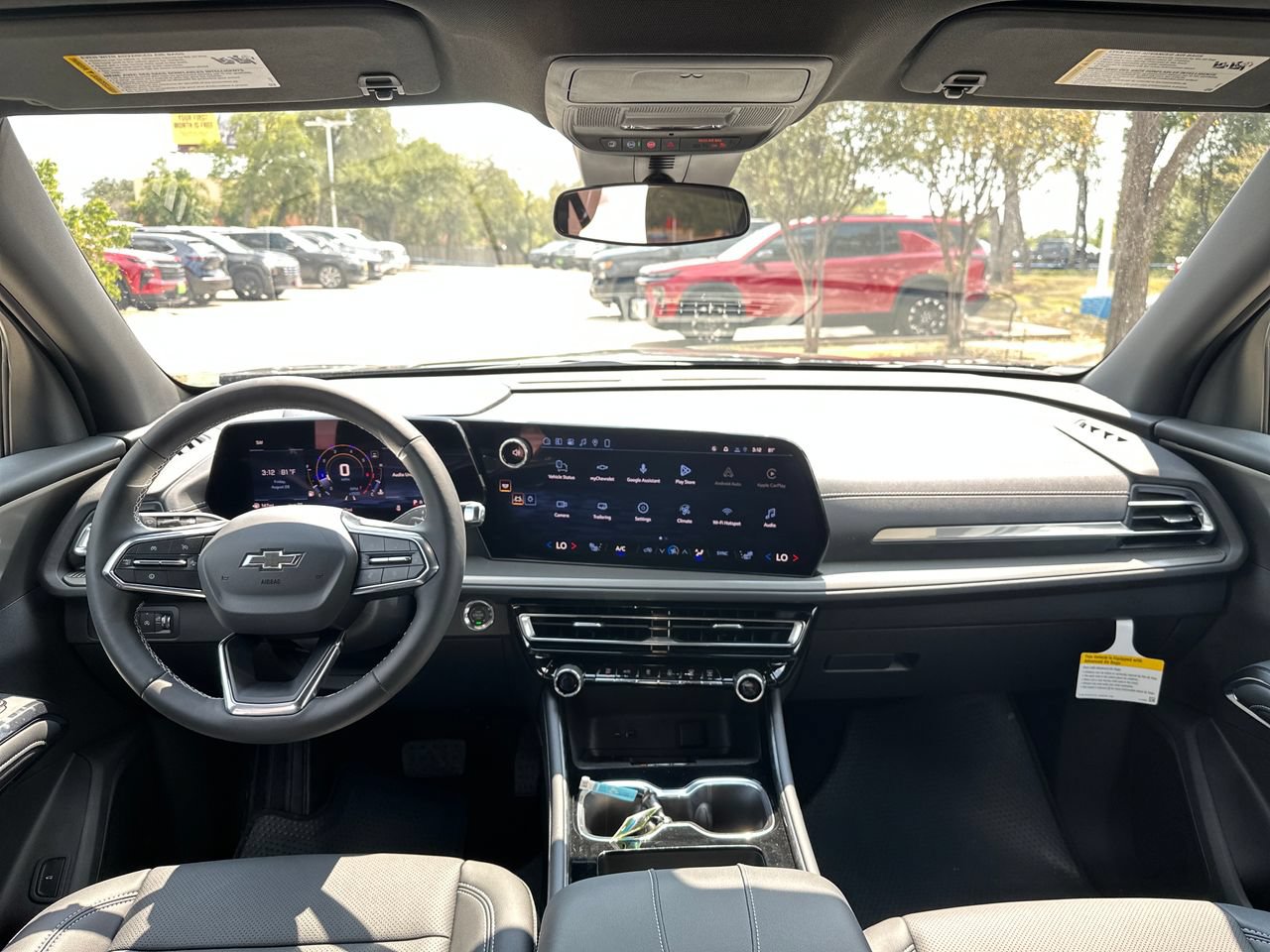 2027 Chevrolet Traverse LT SUV, photo 15