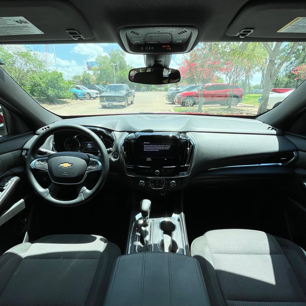 2023 Chevrolet Traverse 1LT - Photo 11