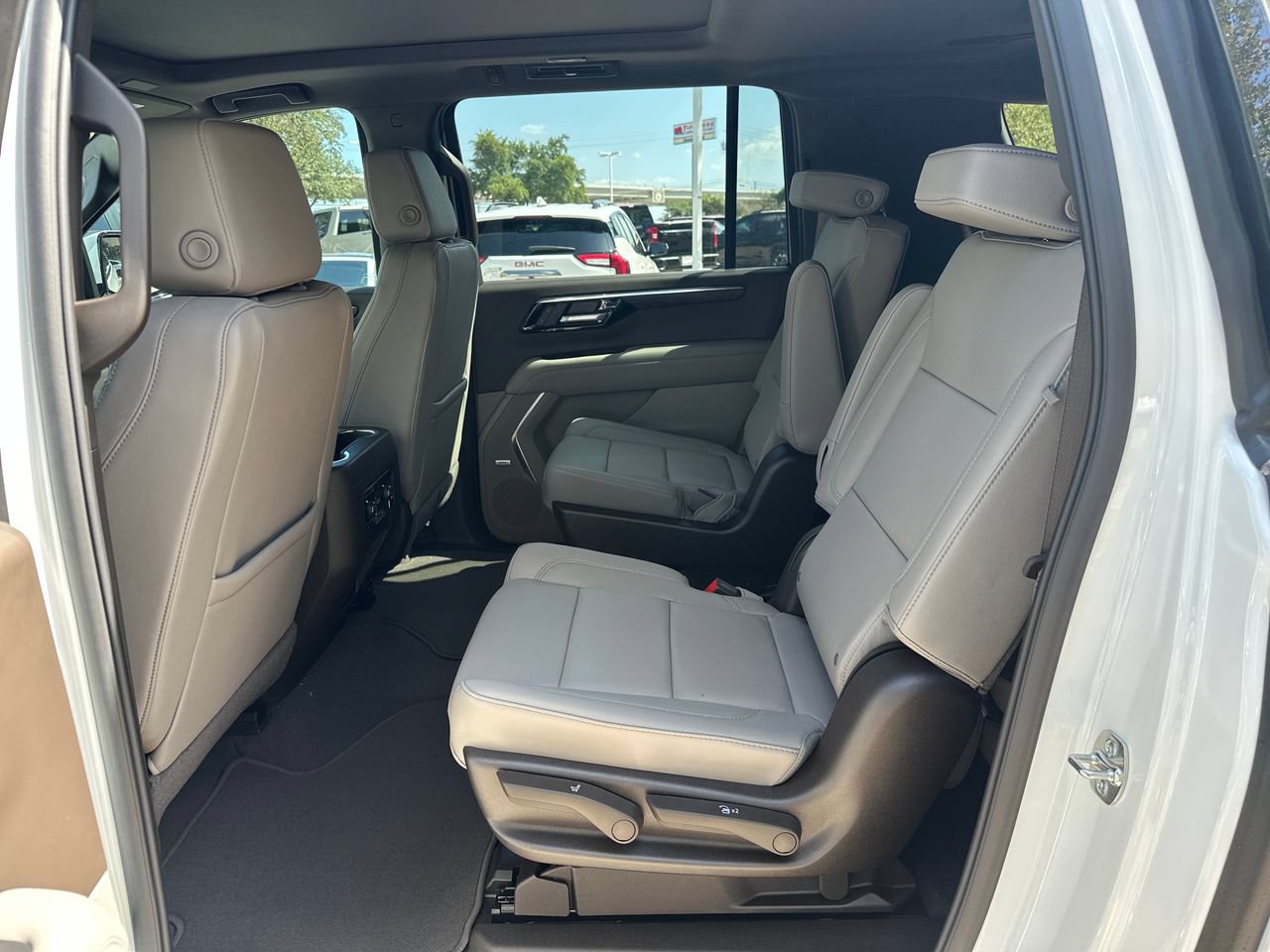 2026 Chevrolet Suburban LT SUV, photo 24