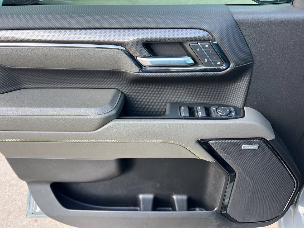 2024 Chevrolet Silverado 1500 ZR2 - Photo 11
