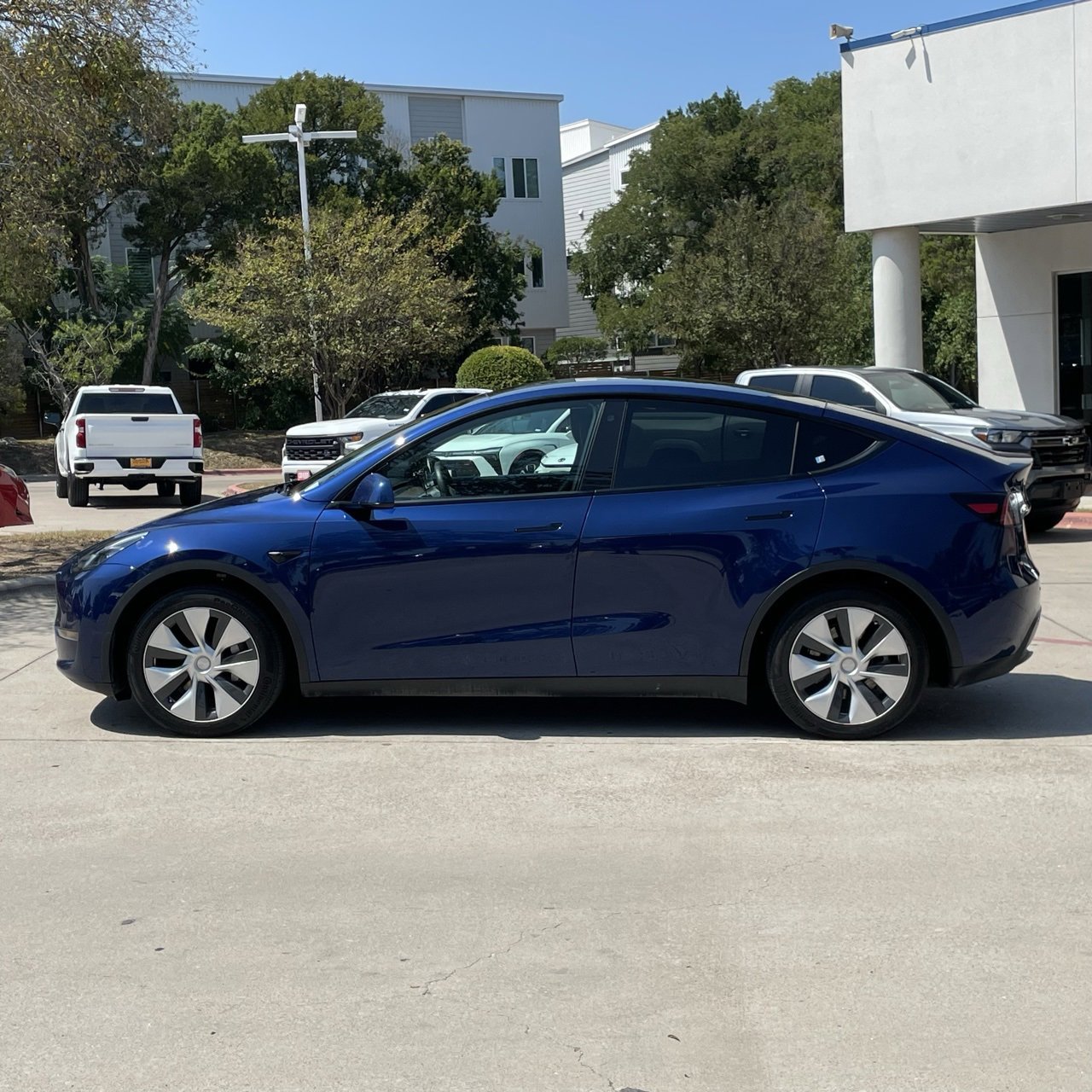 2022 Tesla Model Y Long Range photo 2