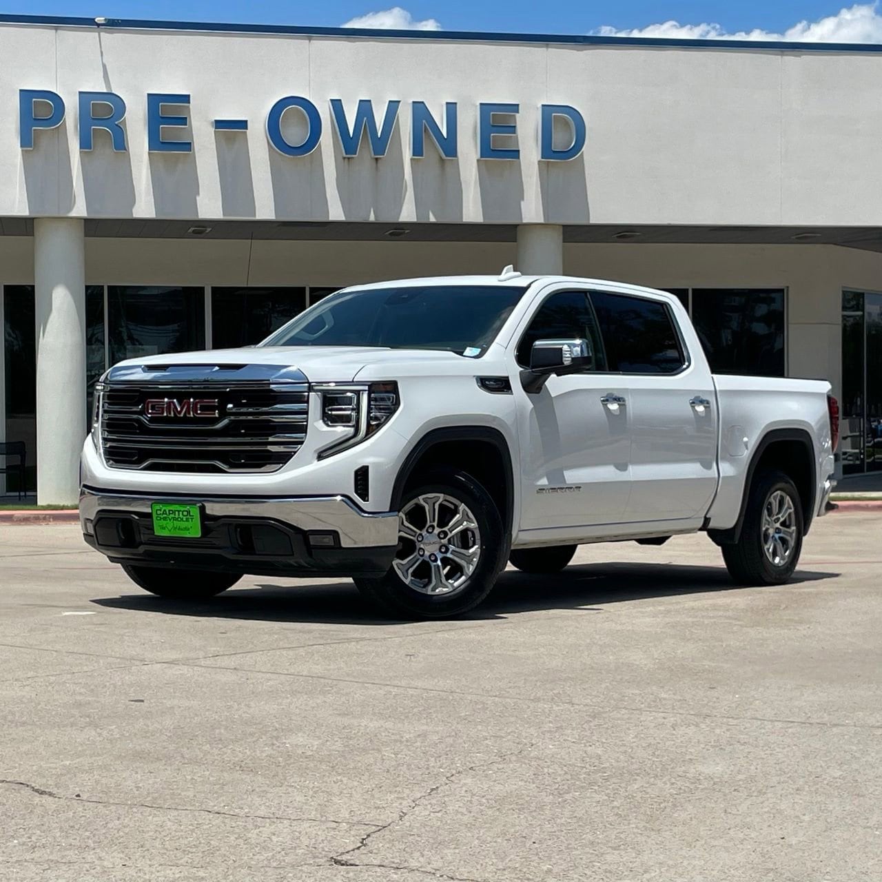 2024 GMC Sierra 2WD Crew Cab Short Box SLT's photo