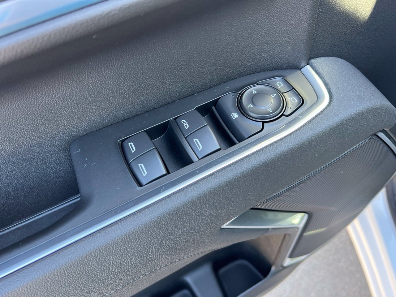 2026 Chevrolet Silverado 1500 LT - Photo 13