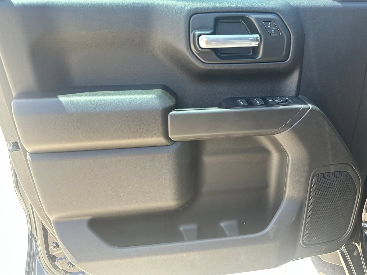 2026 Chevrolet Silverado 1500 Custom Trail Boss Truck, photo 10