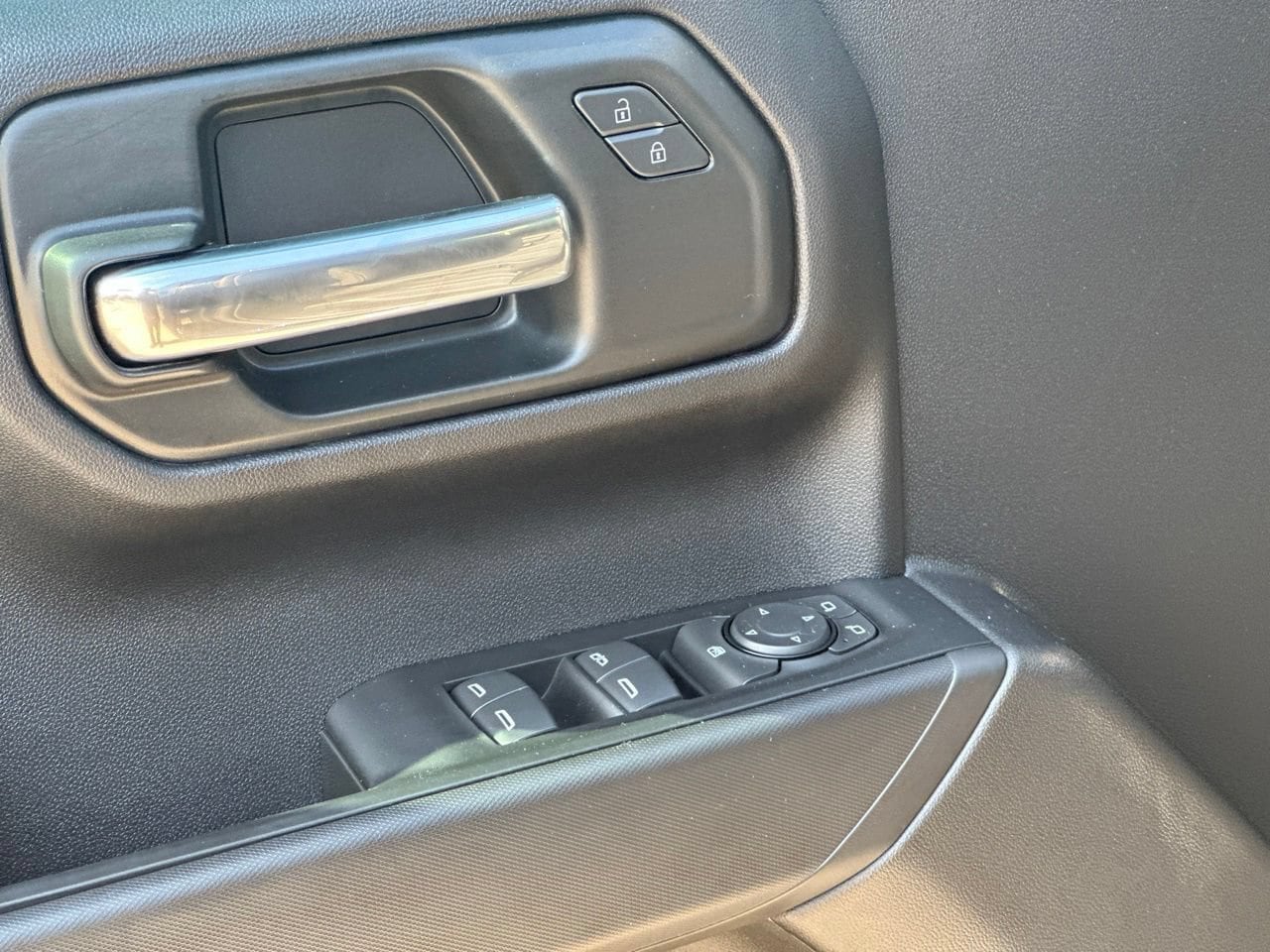 2026 Chevrolet Silverado 1500 Custom Truck, photo 11