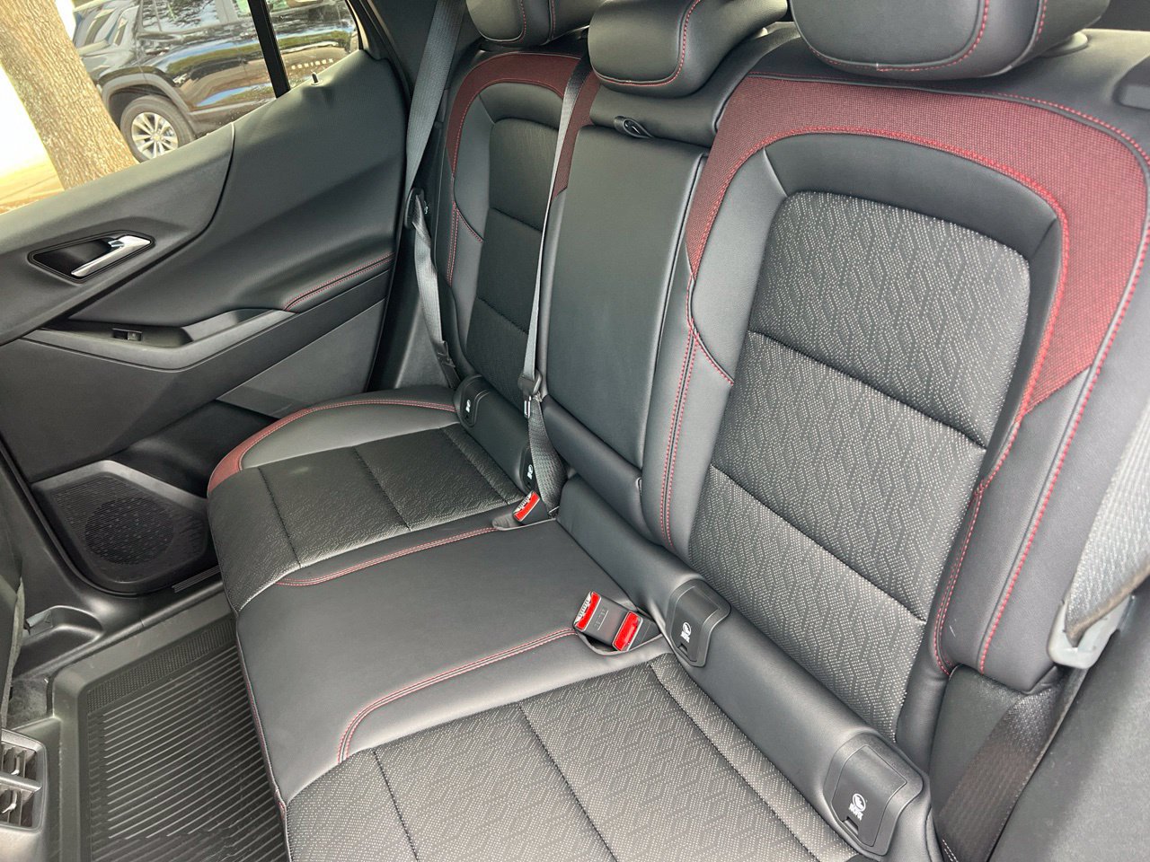 2027 Chevrolet Equinox RS, photo 24