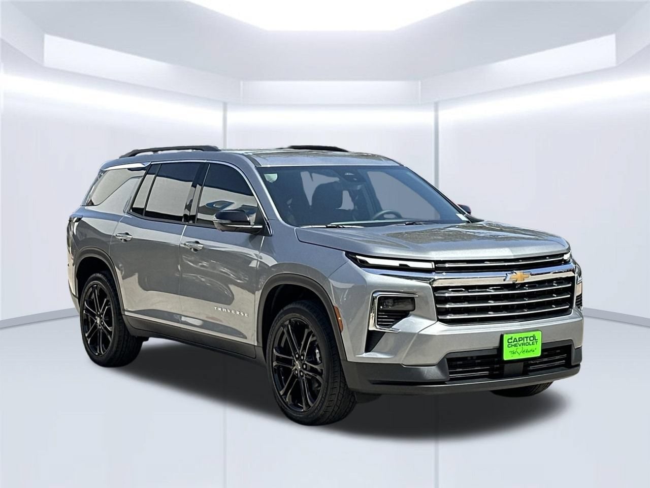 2027 Chevrolet Traverse LT SUV, photo 8
