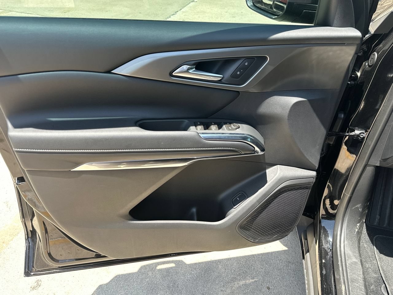2026 Chevrolet Traverse LT - Photo 11