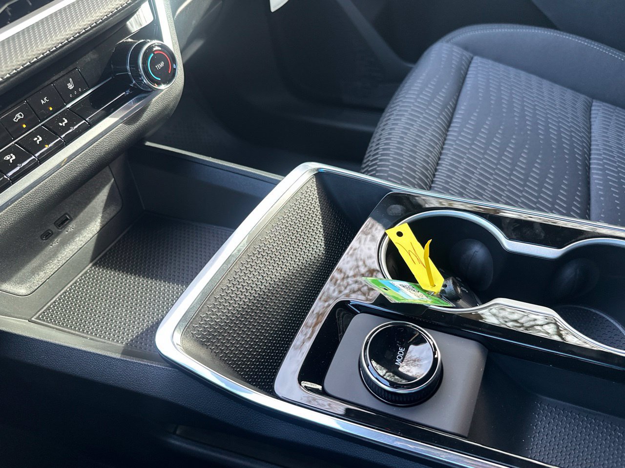 2027 Chevrolet Equinox LT SUV, photo 23