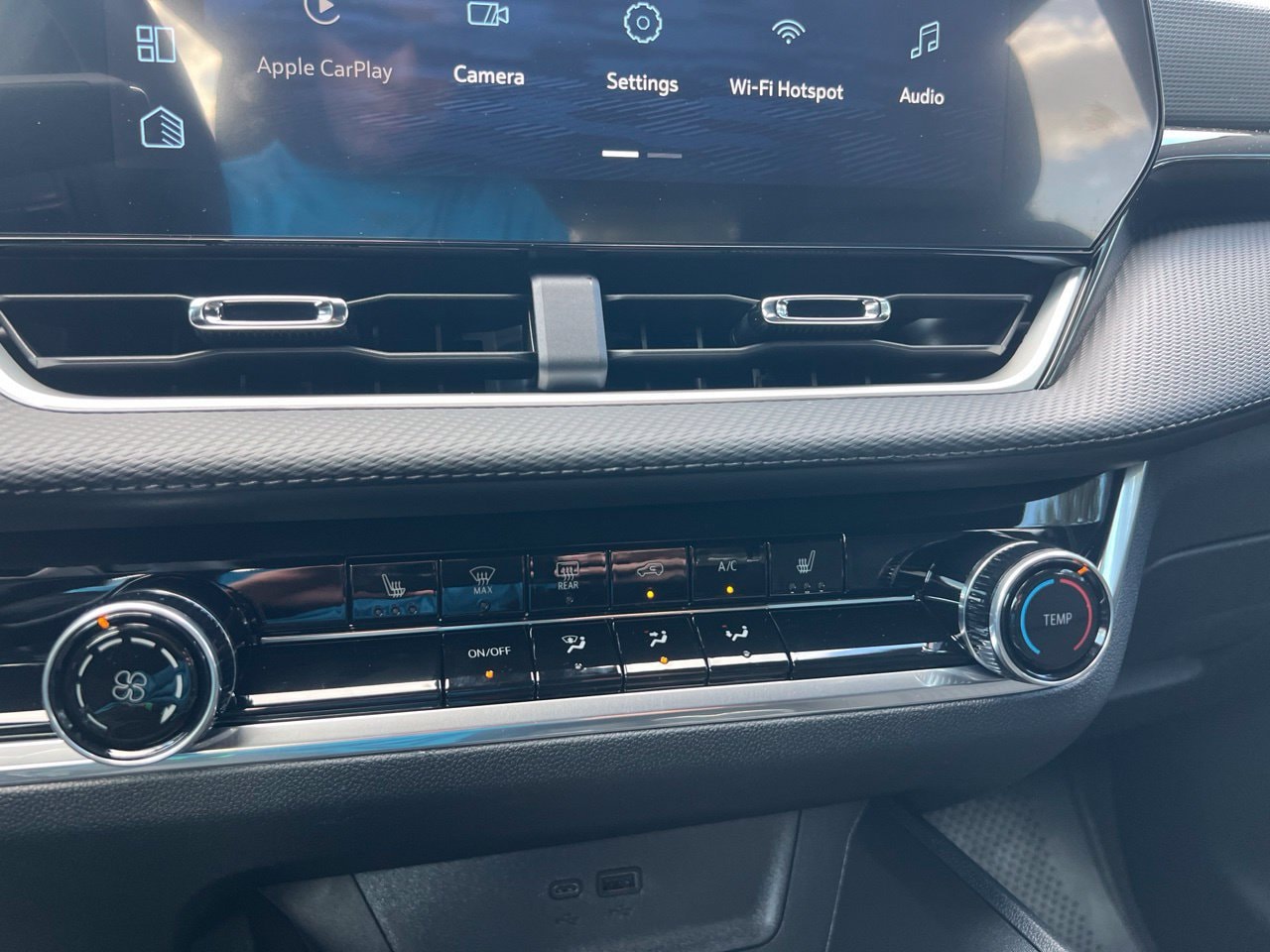 2027 Chevrolet Equinox LT SUV, photo 20