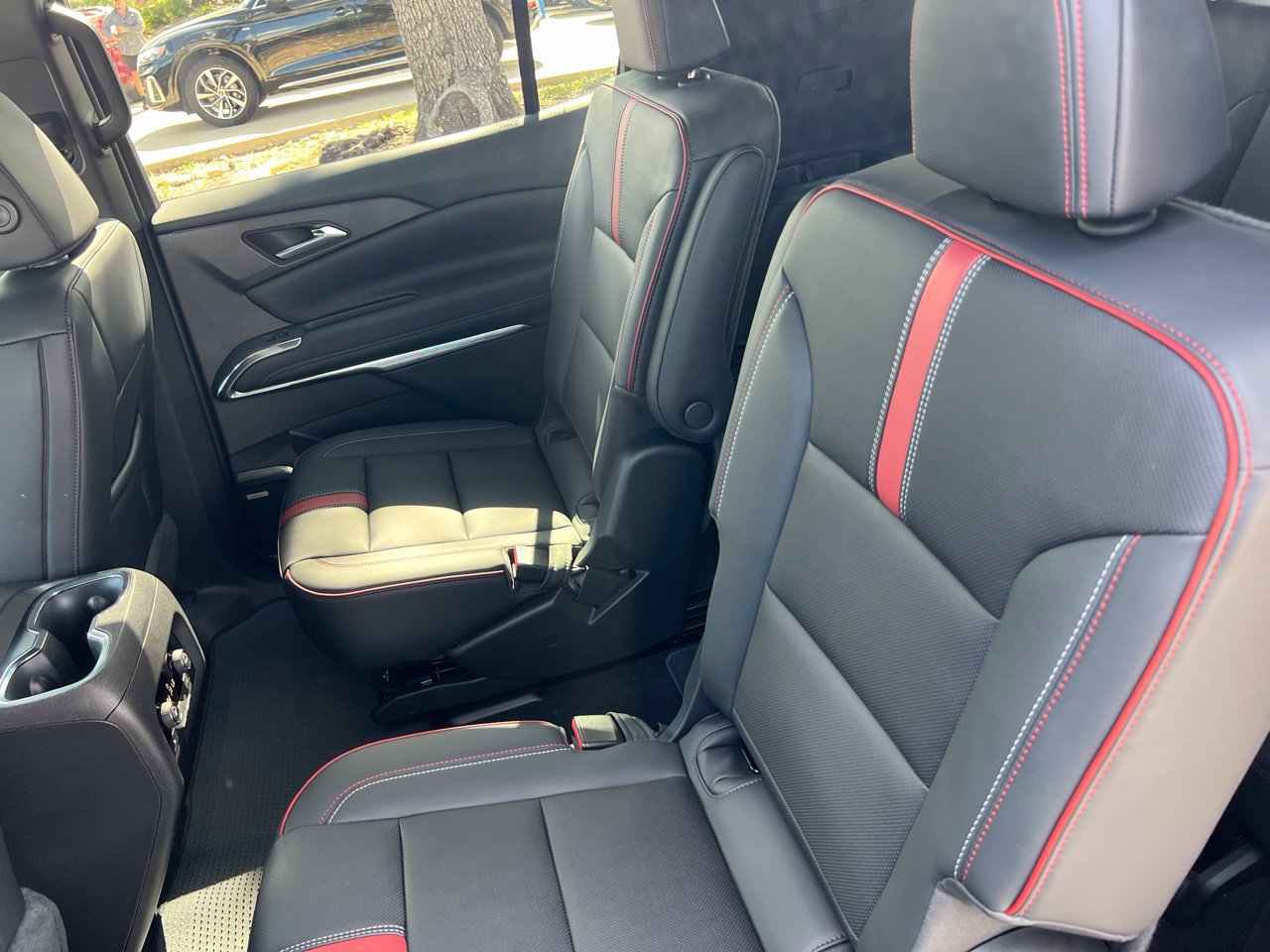 2027 Chevrolet Traverse RS SUV, photo 25