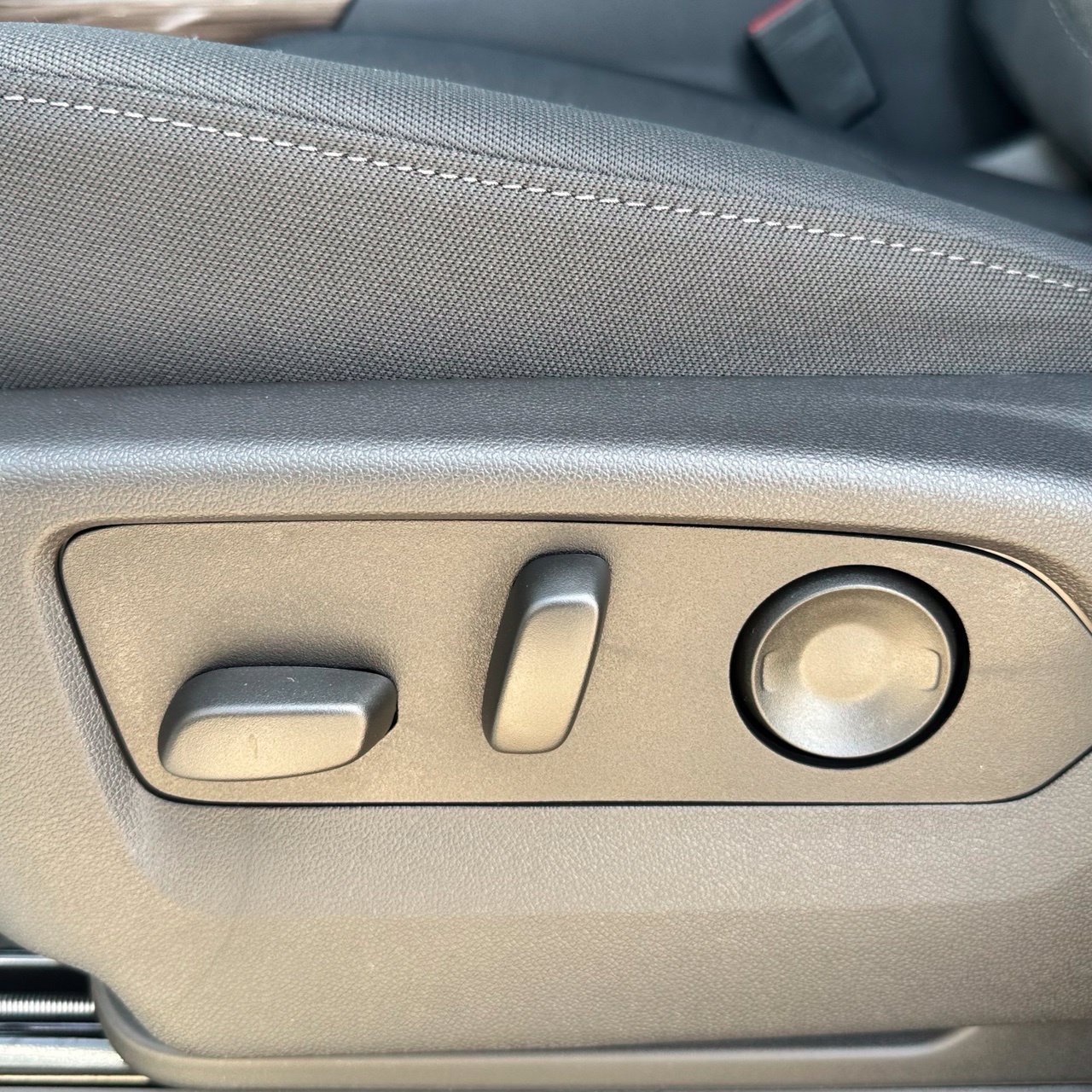 2026 Chevrolet Silverado 1500 LT - Photo 23