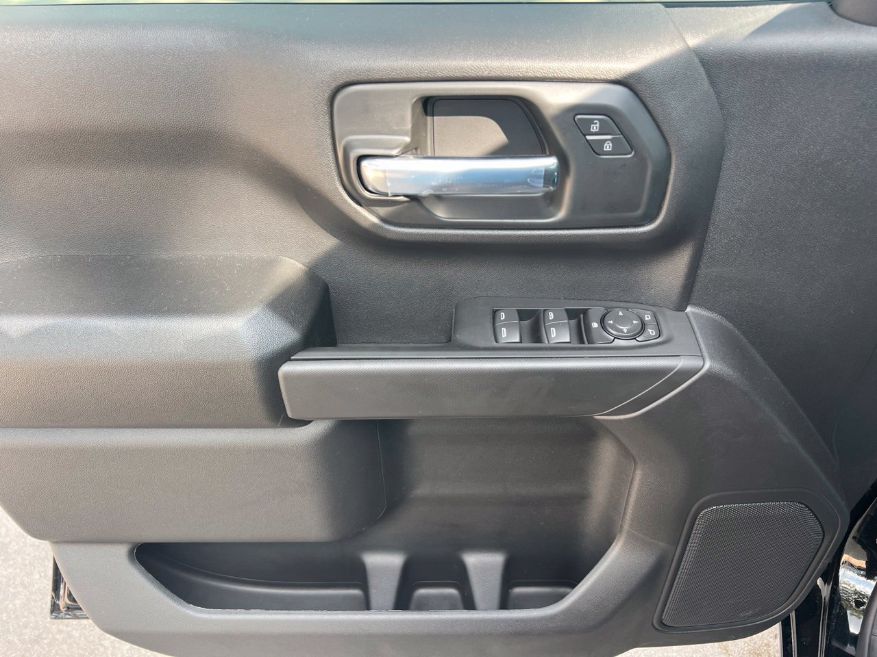 2026 Chevrolet Silverado 1500 Custom - Photo 10