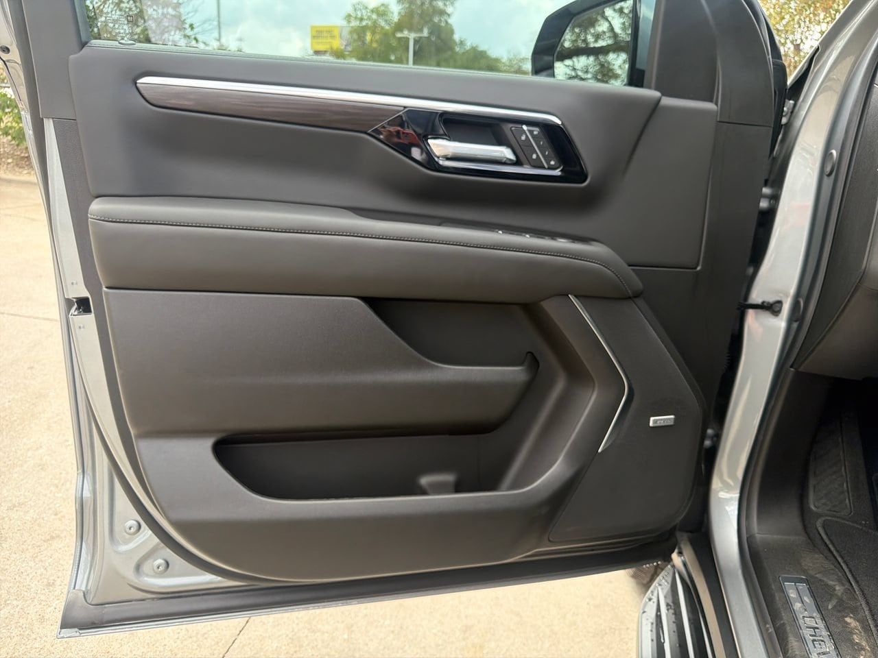 2026 Chevrolet Suburban LT SUV, photo 11