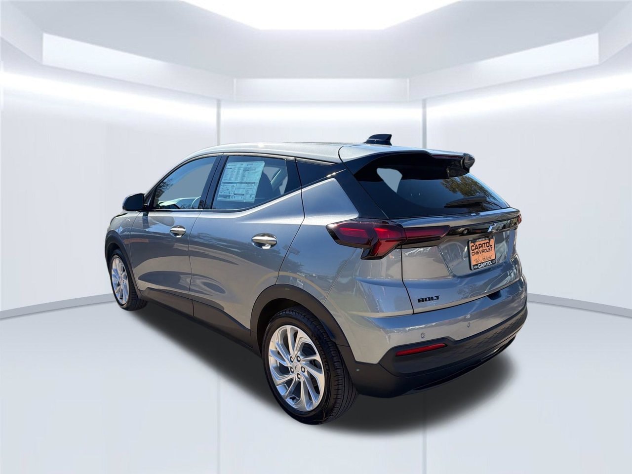 2027 Chevrolet Bolt LT SUV, photo 4