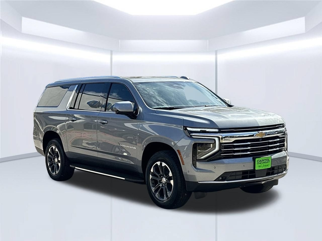 2026 Chevrolet Suburban LT, photo 8