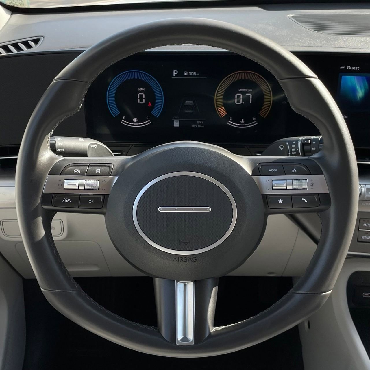2025 Hyundai Kona SEL - Photo 12