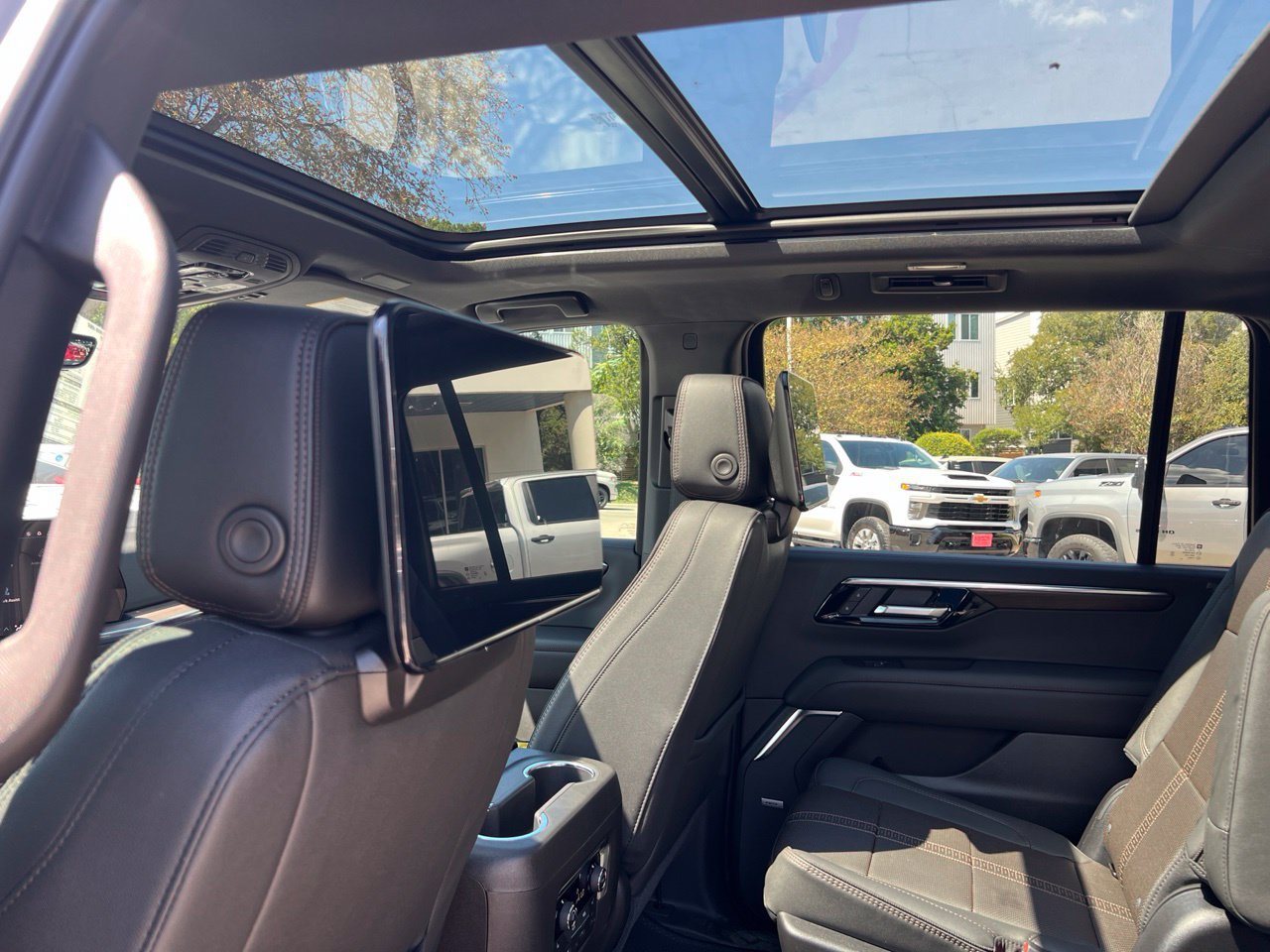 2026 Chevrolet Suburban High Country SUV, photo 26