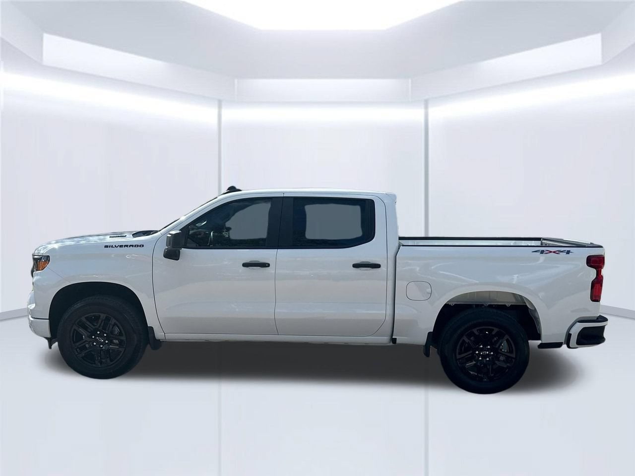 2026 Chevrolet Silverado 1500 Custom, photo 2